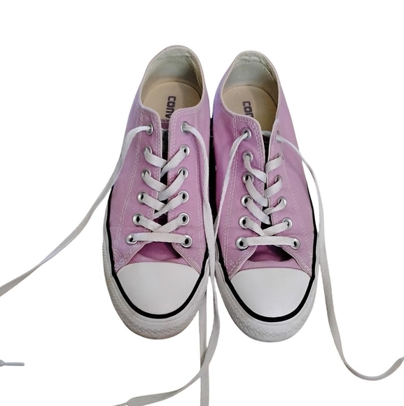 Lilac Converse Low Top Trainers Used - Picture 1 of 8